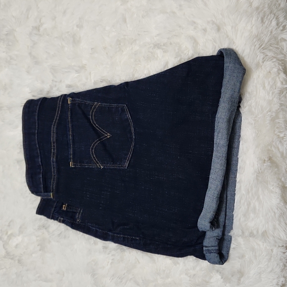 Levi Classic Jean Shorts - Picture 3 of 3